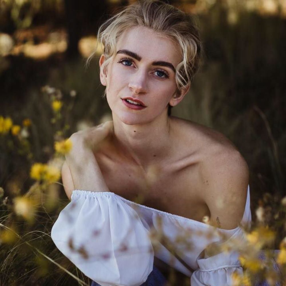 Meet your Posher, Fawnly